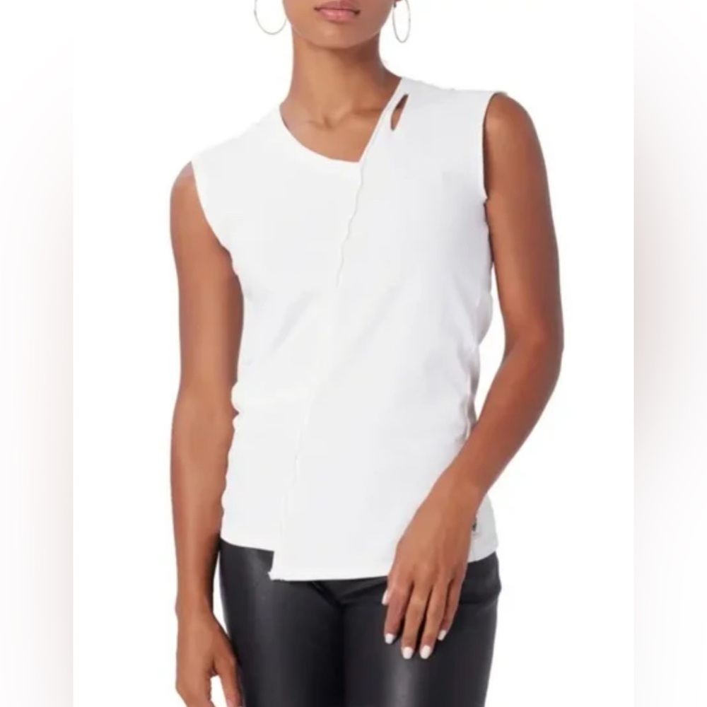 NWOT Lita by Ciara Muscle Tee